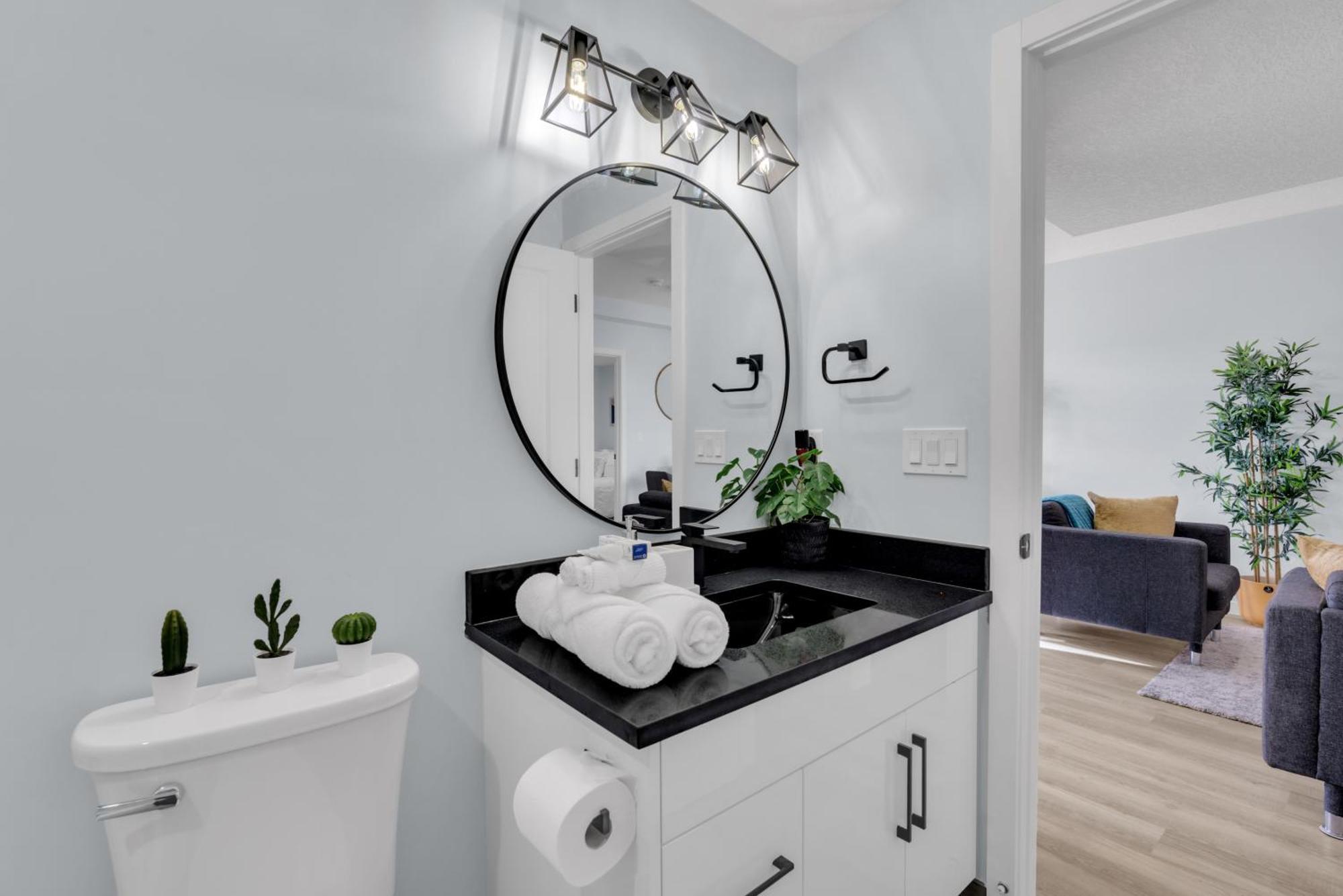 You Will Love This 2Br Guest Suite In Se YYC Kültér fotó