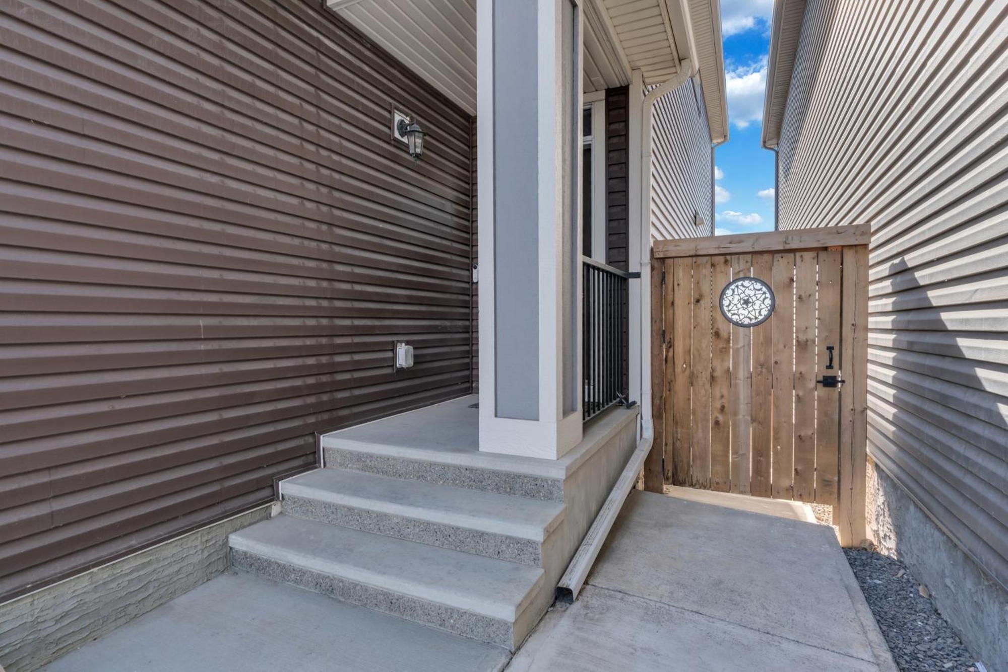 You Will Love This 2Br Guest Suite In Se YYC Kültér fotó